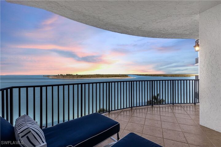 700 La Peninsula Boulevard 404  Naples FL 34113 photo