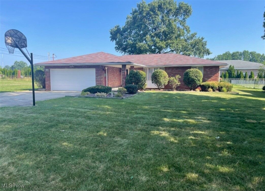 Property Photo:  1750 Brandon Avenue  OH 44514 