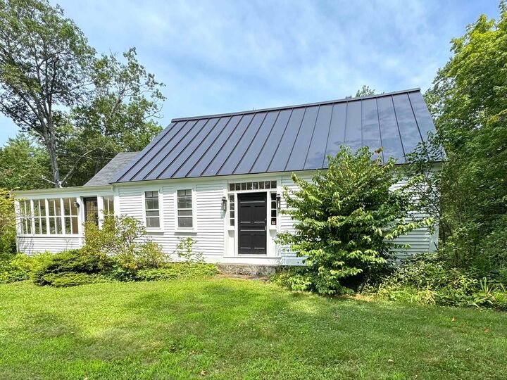 Property Photo:  45 Skinner Street  NH 03227 