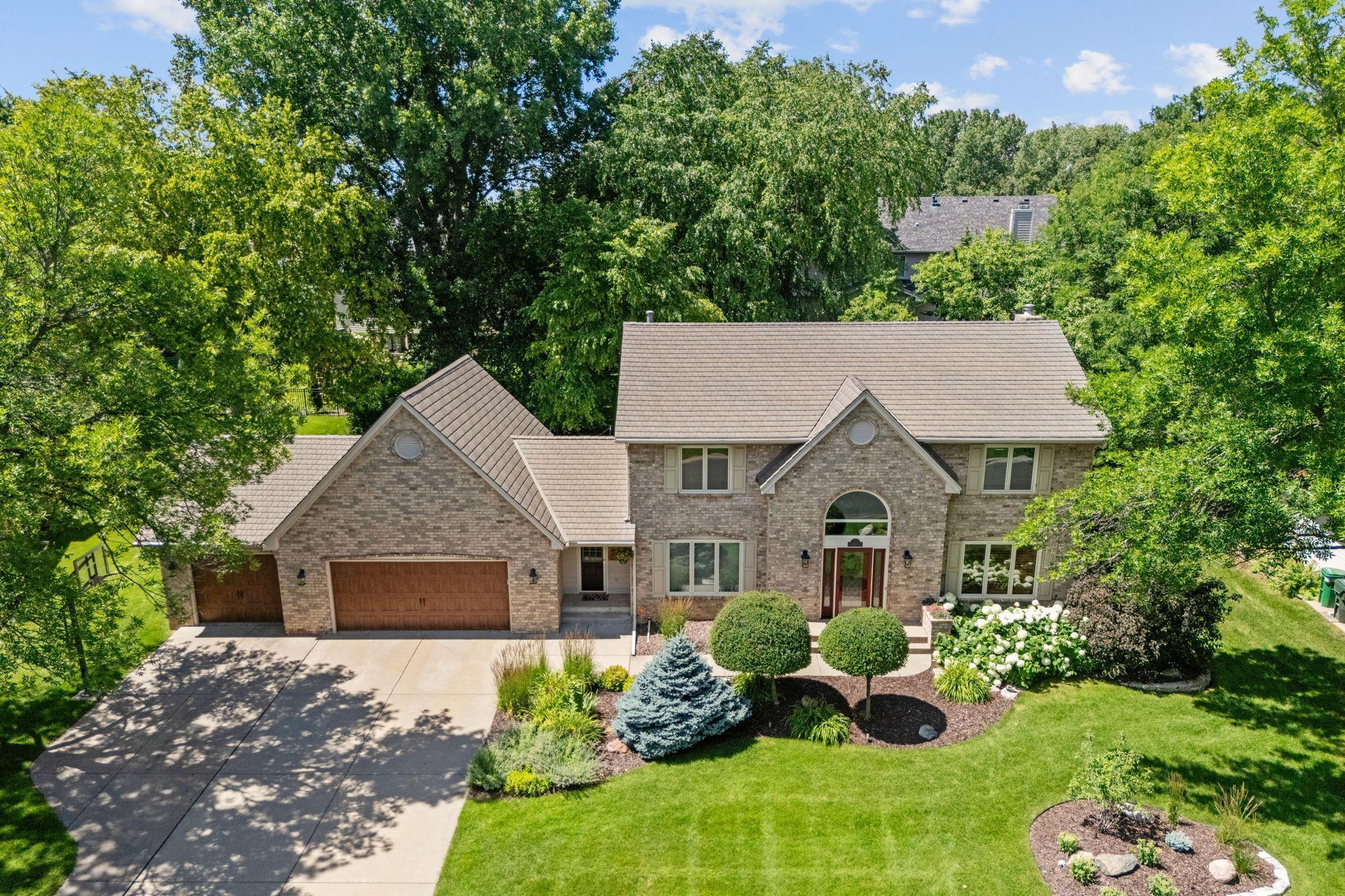 Property Photo: 3675 Woodland Trail MN 55123