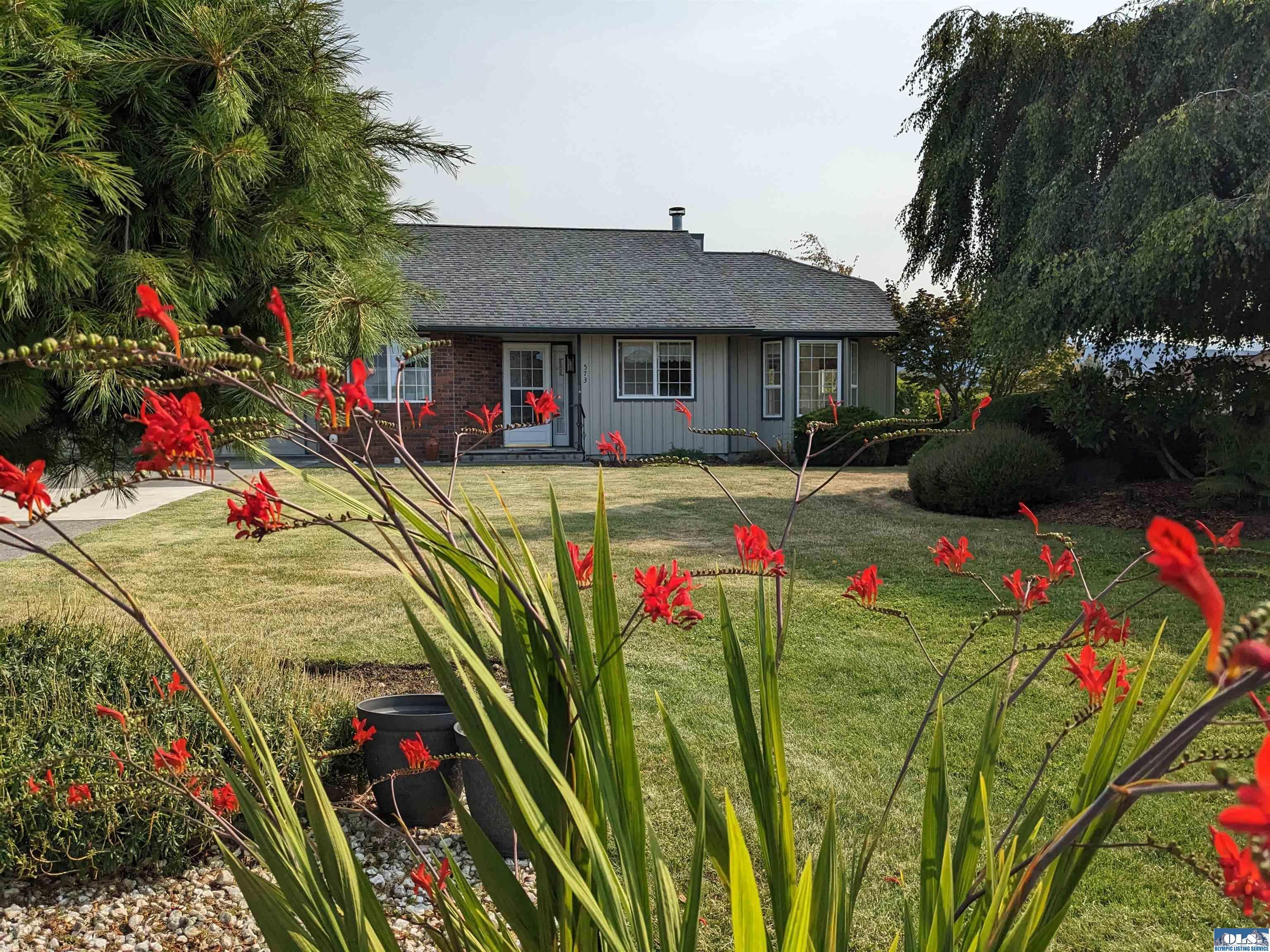Property Photo: 573 W Minstrel WA 98382
