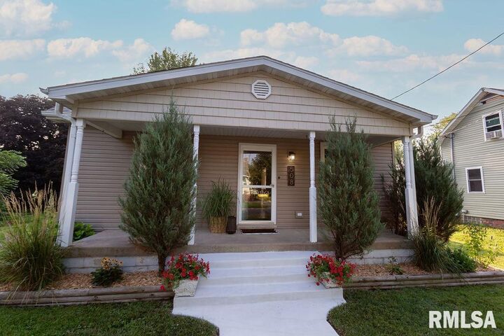 508 N State Street  Roanoke IL 61561 photo