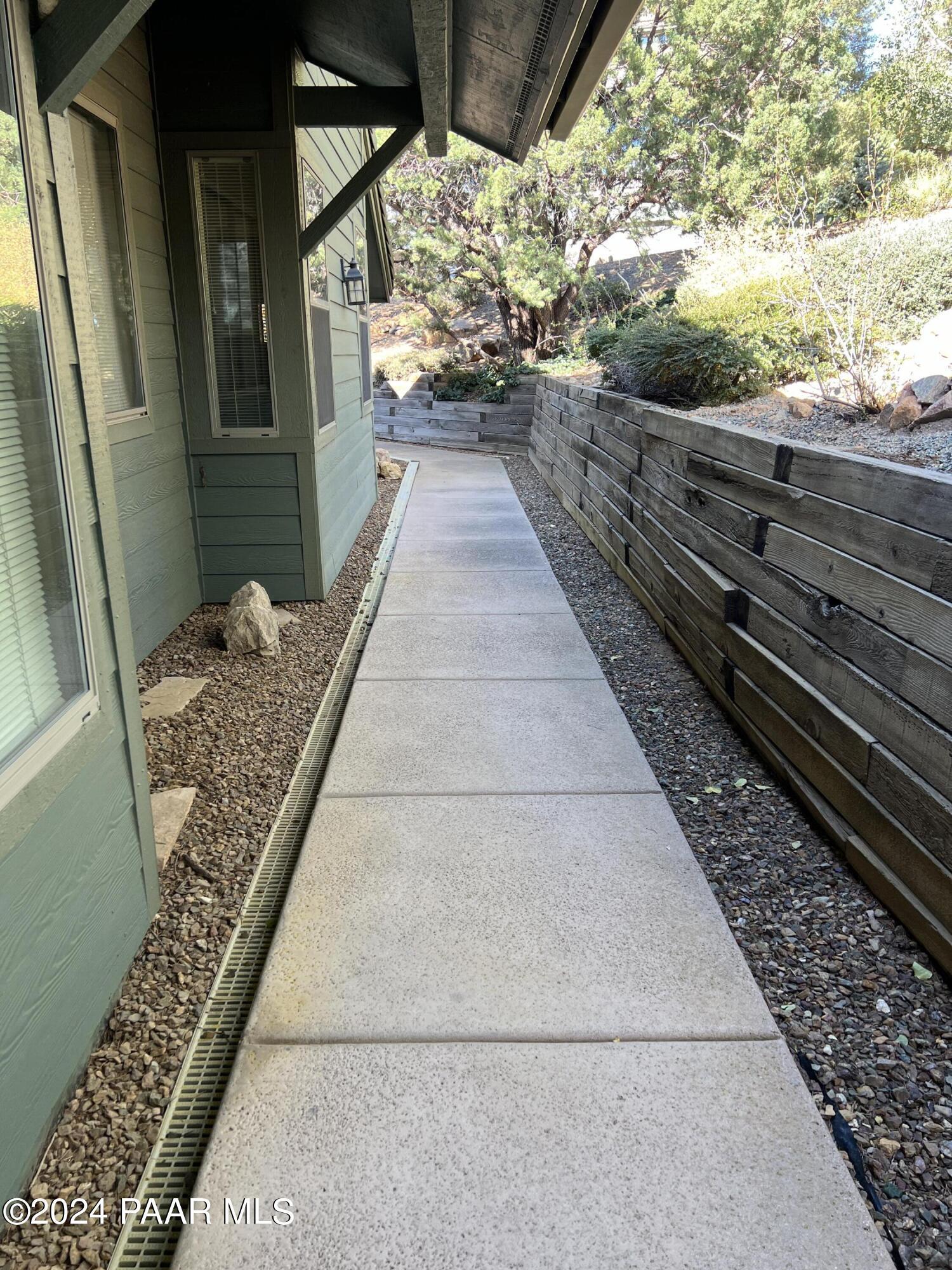 Property Photo: 671 Crosscreek Drive AZ 86303