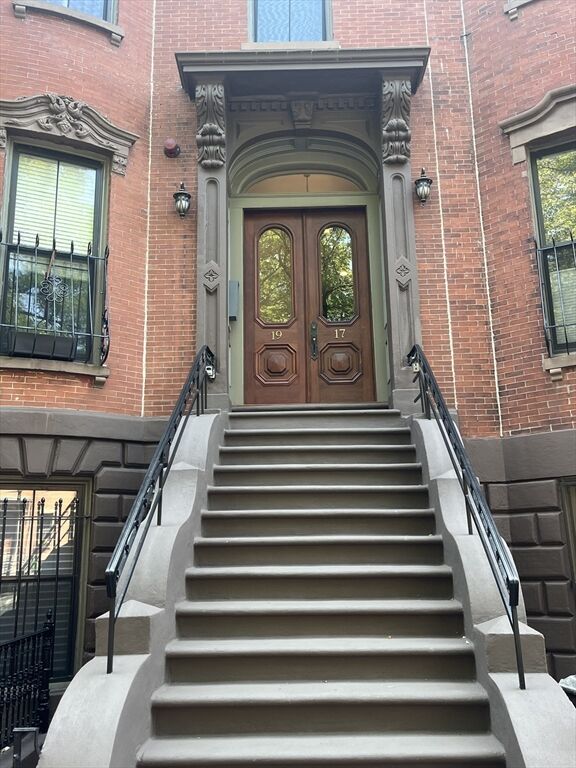 Property Photo:  19 Rutland Square 3  MA 02118 