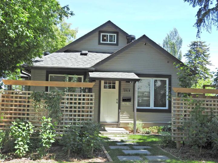 Photo de la propriété: 5919 52 Avenue AB T4N 4K7