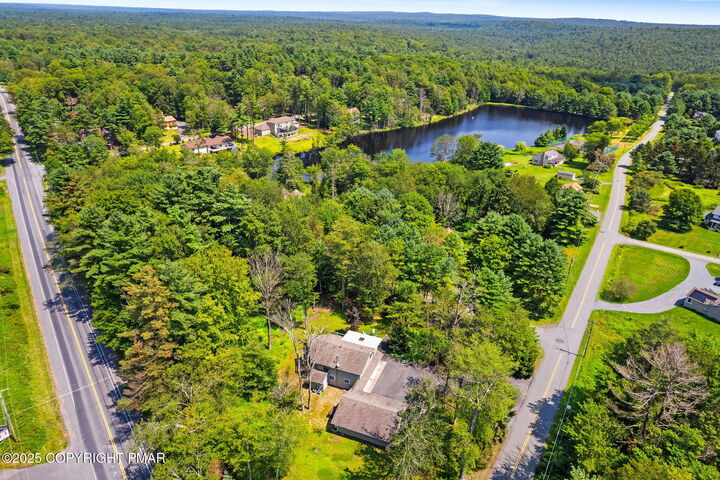 Property Photo: 336 Sir Bradford Road PA 18347