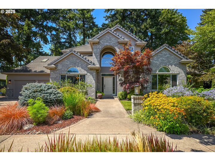 3868 Mirror Pond Way  Eugene OR 97408 photo