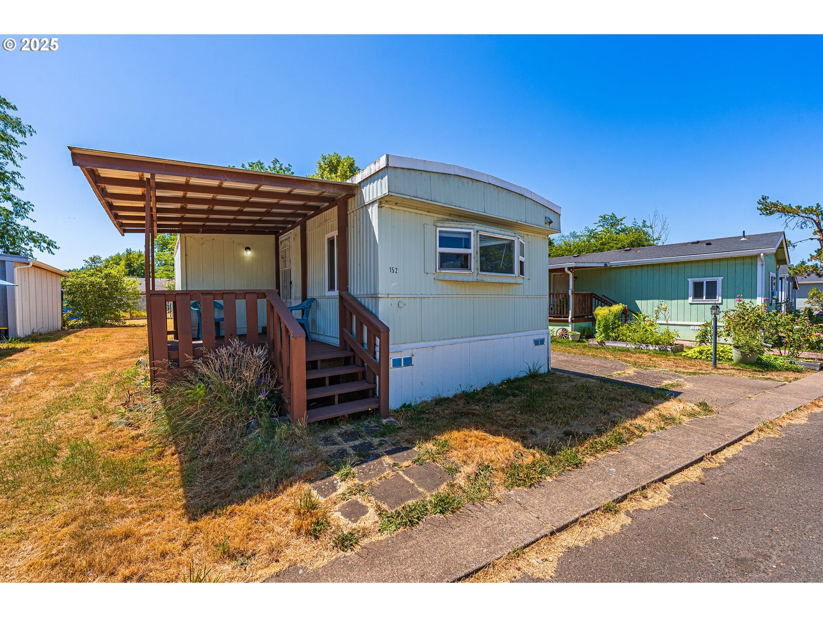 Property Photo: 1415 S Bertelsen Rd 152 OR 97402