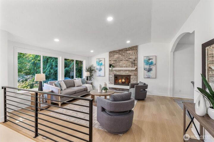 Property Photo:  3107  127th Avenue NE  WA 98005 