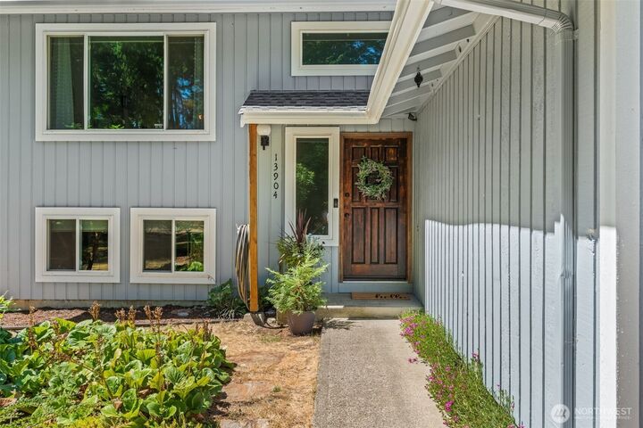 13904 NW 55th Avenue  Gig Harbor WA 98332 photo
