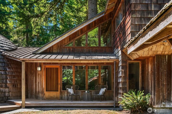 Property Photo: 1320 161st Avenue SE WA 98290