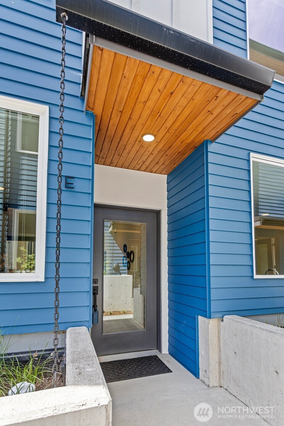 Property Photo: 2525 29th Avenue S B WA 98144