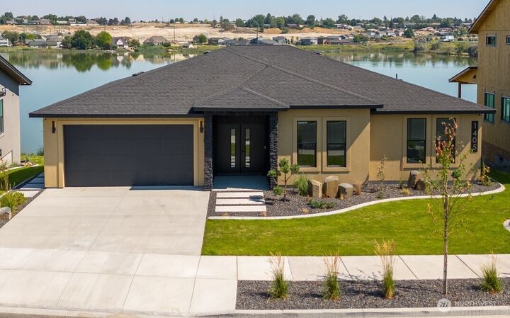 1405 W Lakeside Drive  Moses Lake WA 98837 photo