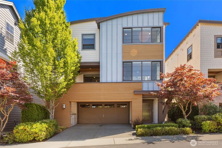 Property Photo:  10615 NE 65th Lane  WA 98033 