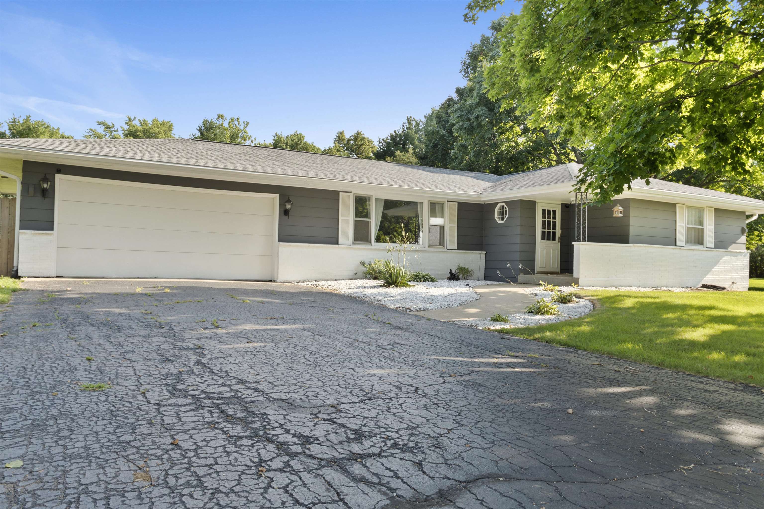 Property Photo:  6951 McCurry Road  IL 61073 