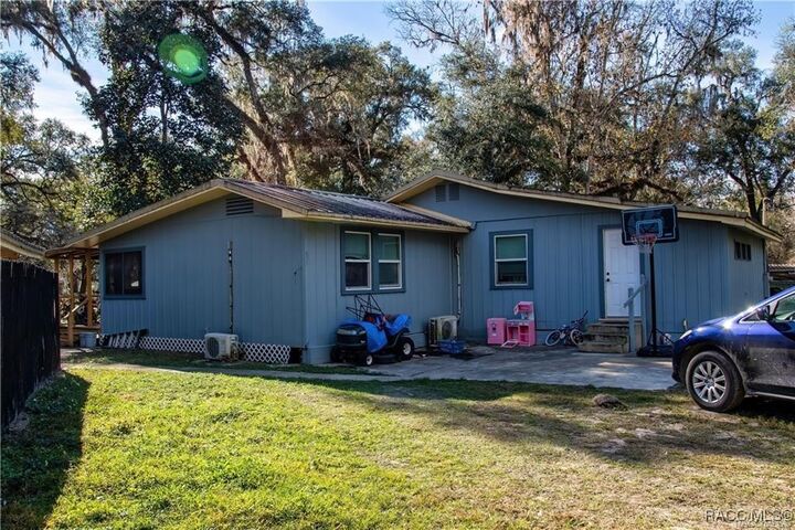 Property Photo: 7545 S Old Oaks Drive FL 34436