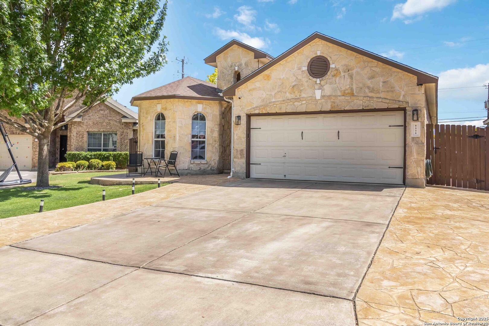 Property Photo: 9806 Cochem Path TX 78023
