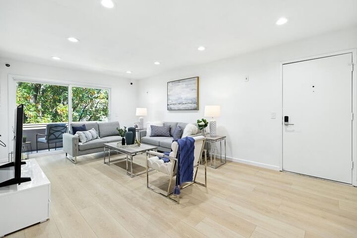 Property Photo:  2452 West Bayshore Road Unit 6  CA 94303 