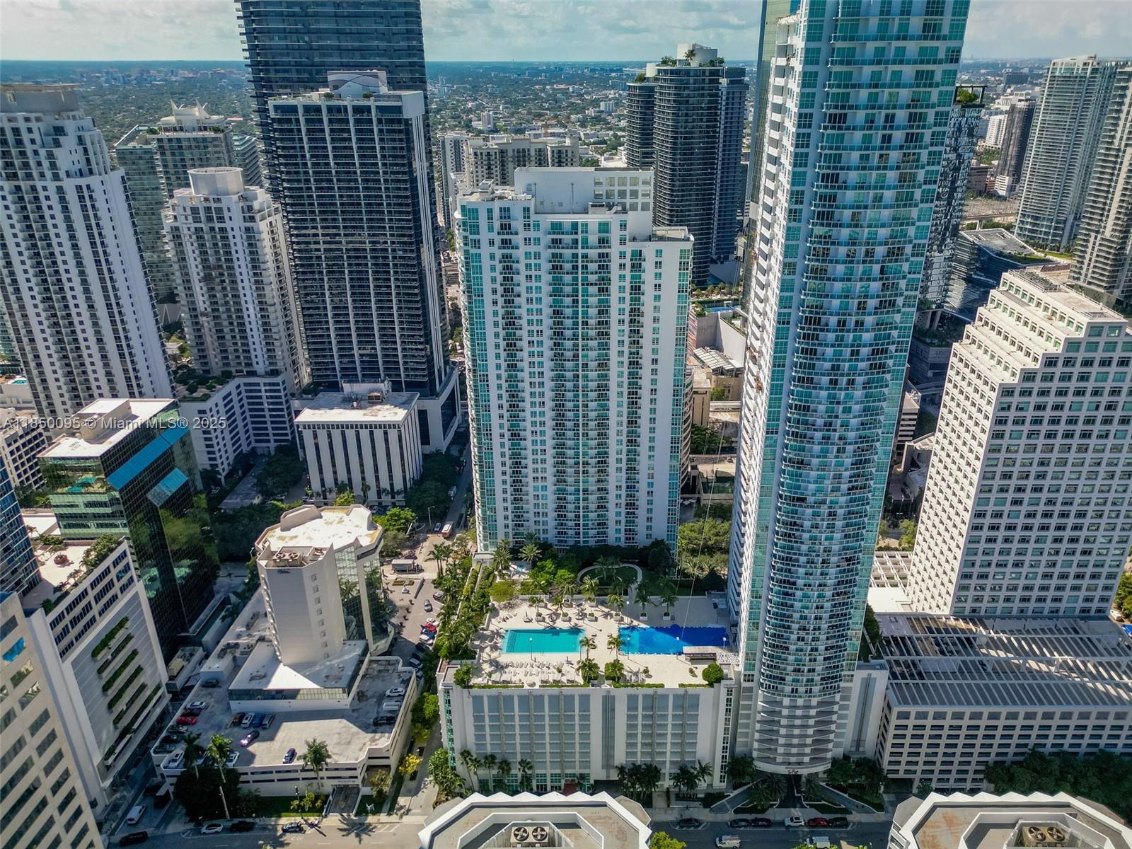 Property Photo:  951 Brickell Ave 4002  FL 33131 