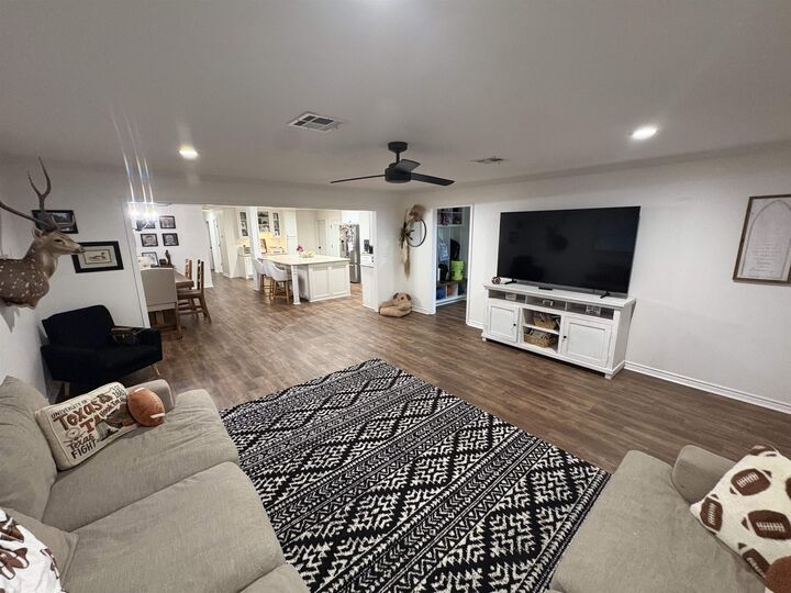 Property Photo: 3896 S Hwy 69 TX 77657