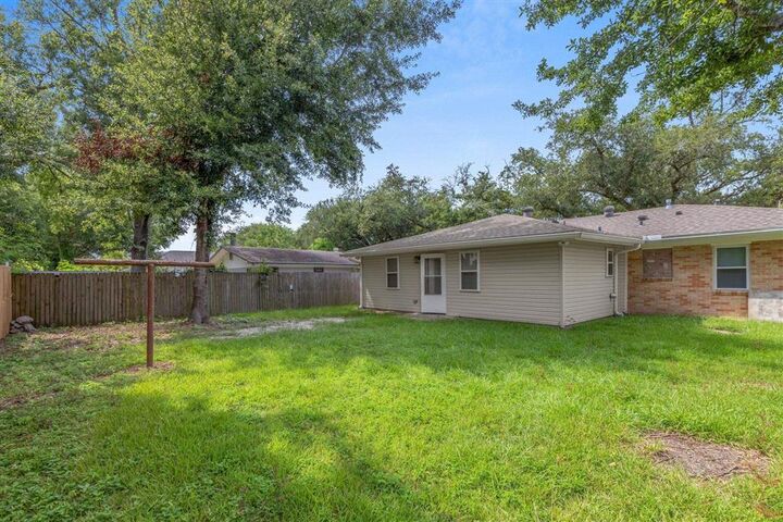 Property Photo:  2126 13th Street  LA 70601 