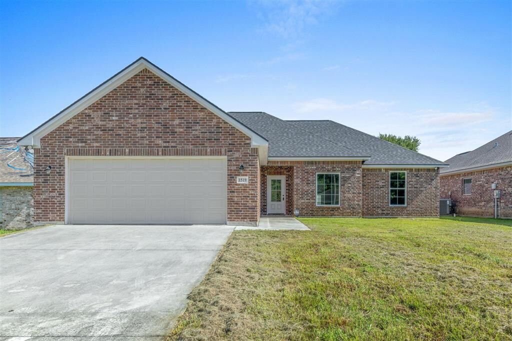 Property Photo: 1519 10th St Street LA 70601