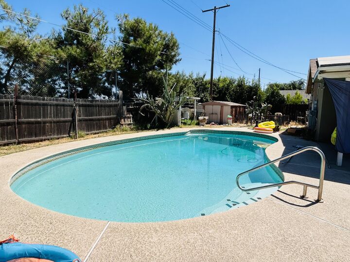 Property Photo:  444 E Citrus Drive  CA 93223 