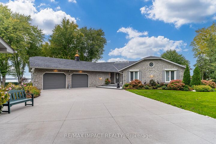 Property Photo: 8 Sylvan Court ON K0M 1A0