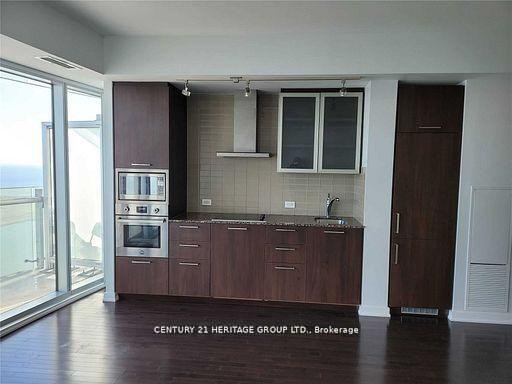 Property Photo:  14 York Street 6304  ON M5J 2Z2 