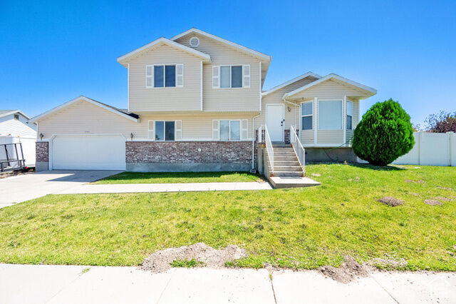 5343 W Ridge Brook Way  Salt Lake City UT 84118 photo