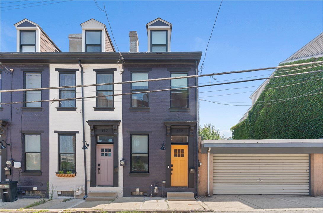 179 Almond Way  Lawrenceville PA 15201 photo