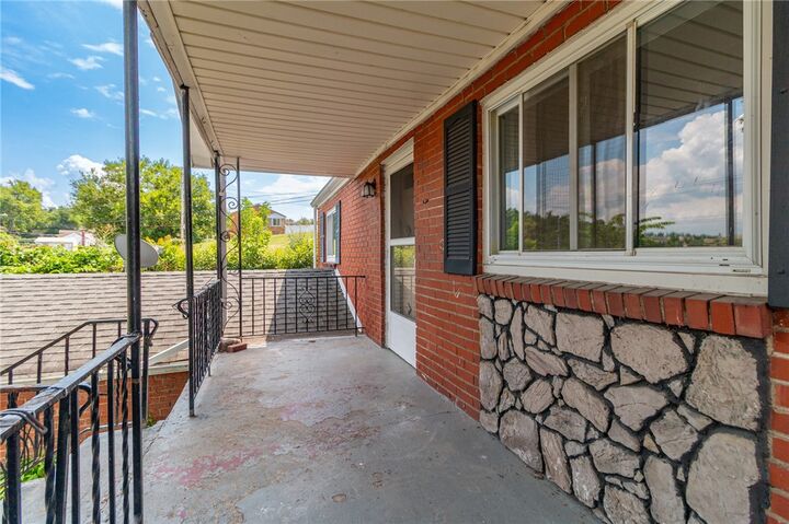 Property Photo:  1137 State Route 885  PA 15025 