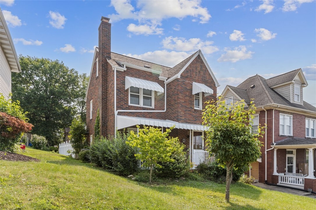 Property Photo: 306 Hutchinson Ave PA 15317