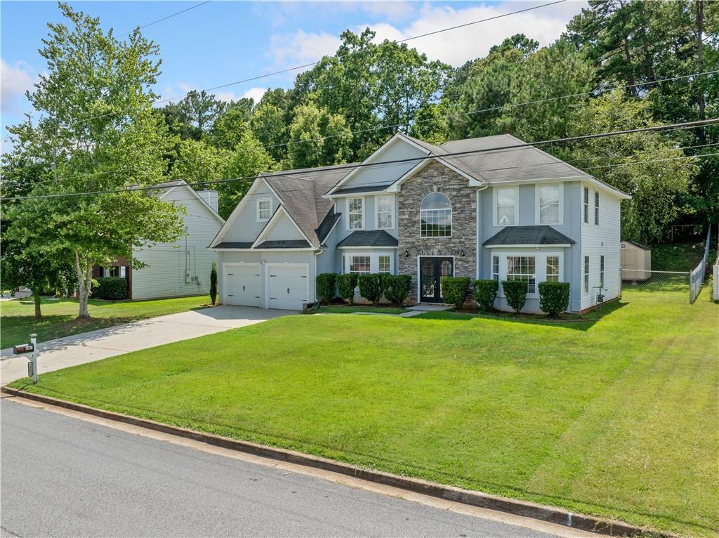 Property Photo: 2307 Eagles Nest Circle GA 30035