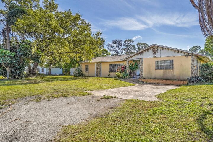 Property Photo: 4007 Avenue M FL 34947
