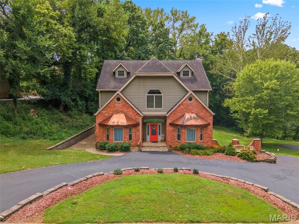 Property Photo: 10662 Charlamar Lane MO 63128