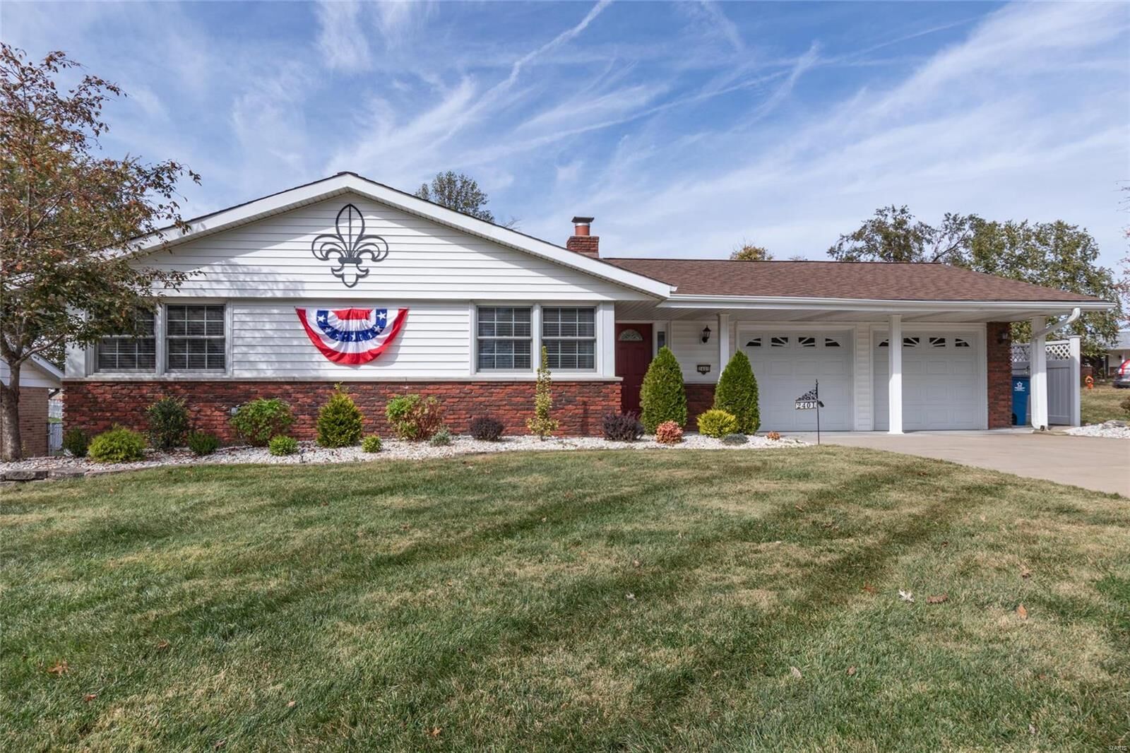 Property Photo: 2401 Camino Drive MO 63125