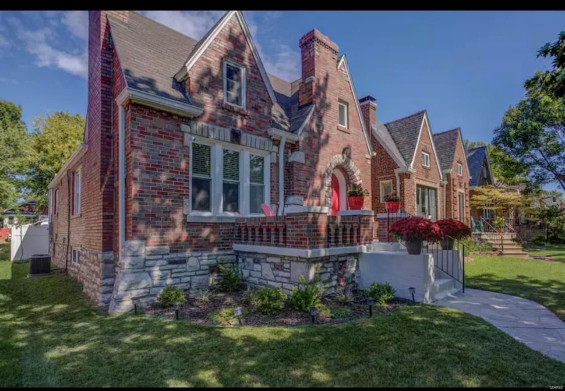 Property Photo:  5237 Winona Avenue  MO 63109 