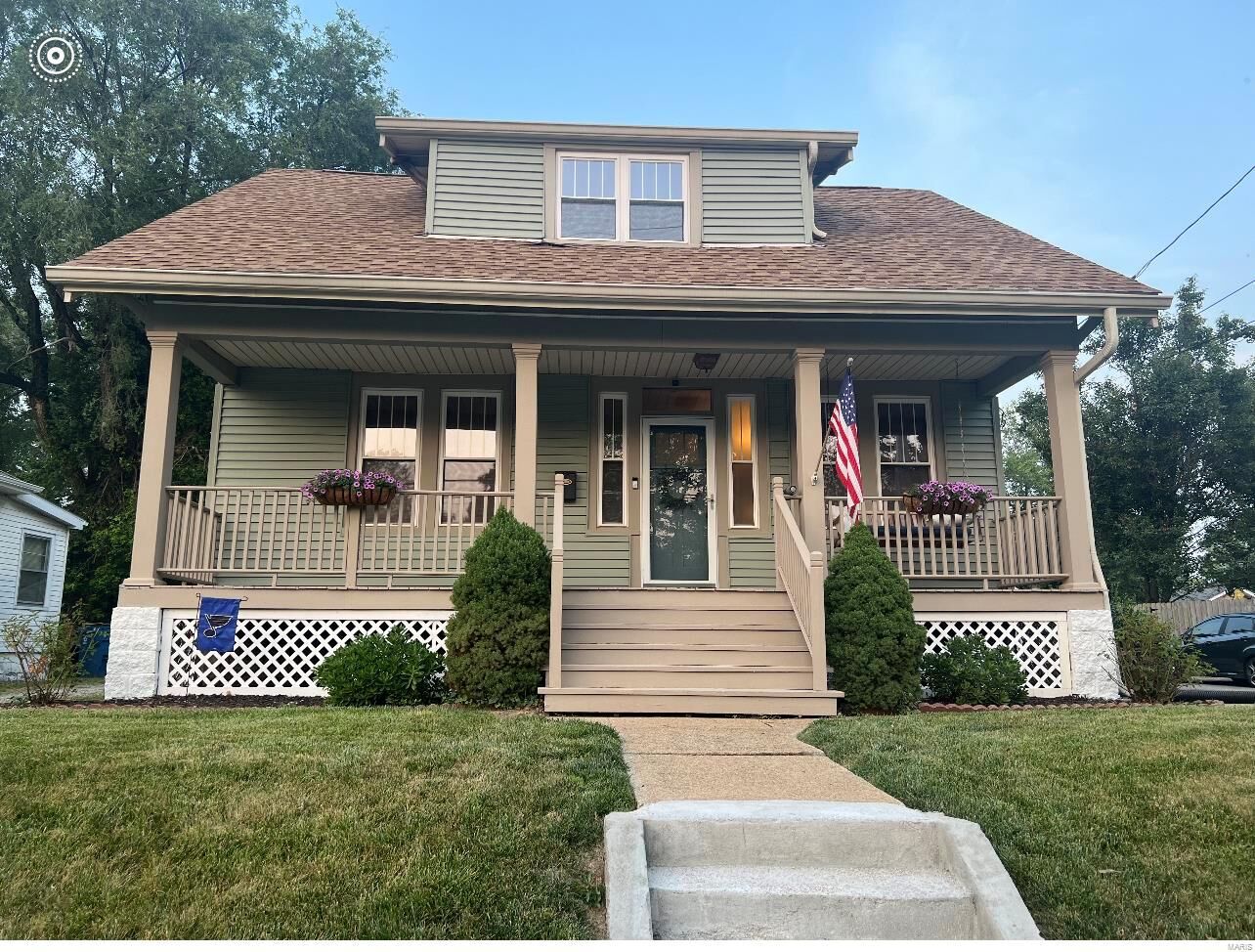 Property Photo:  302 Goethe  IL 62234 