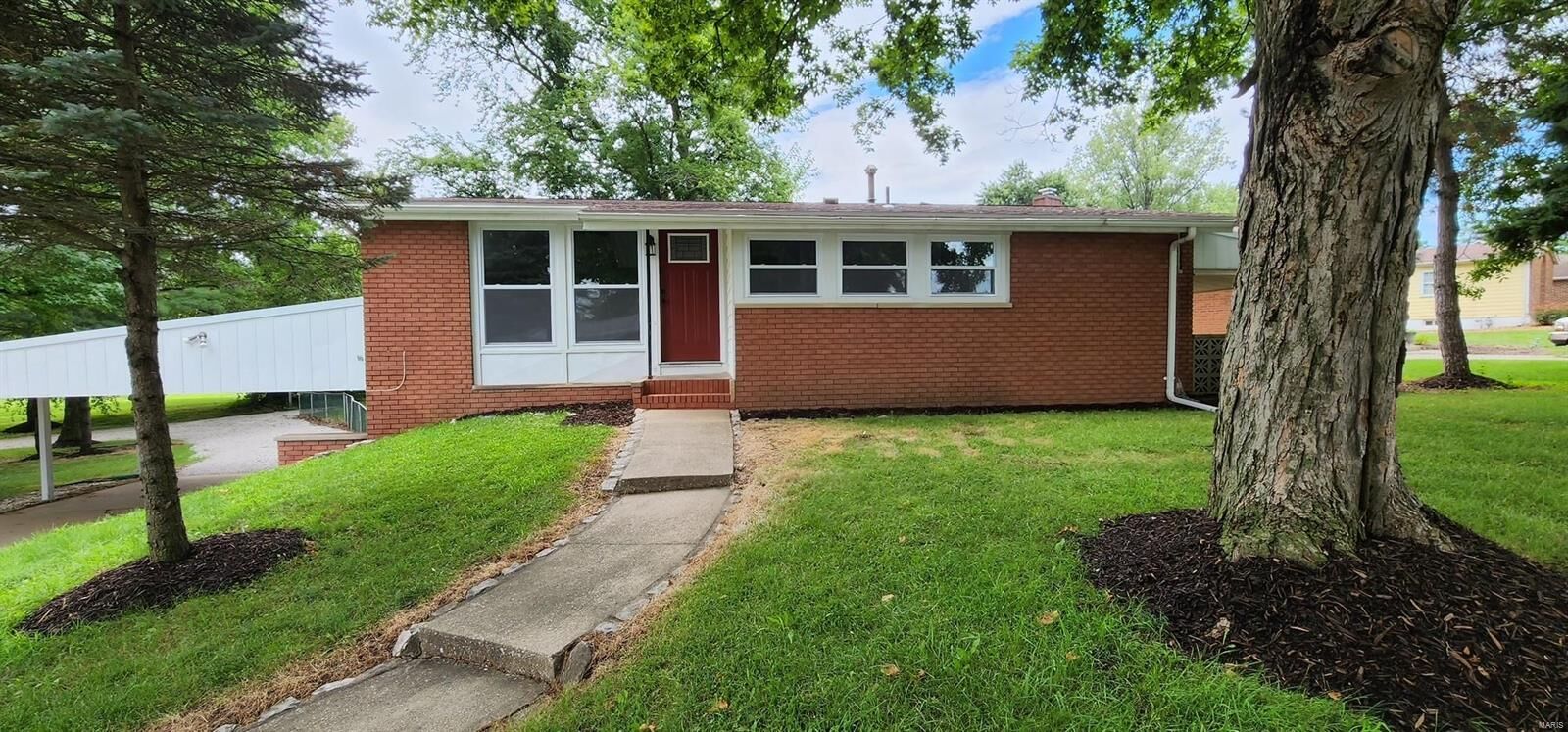 Property Photo: 46 Valentine Lane IL 62249
