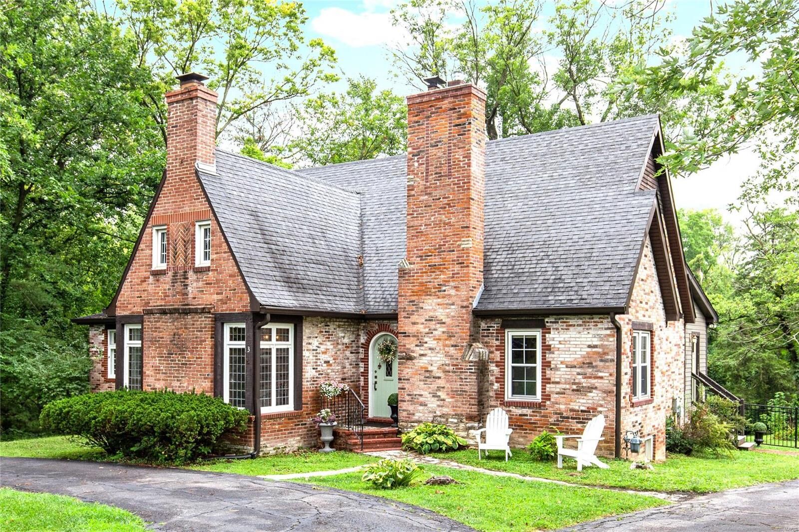 Property Photo: 3 Clayton Terrace MO 63131