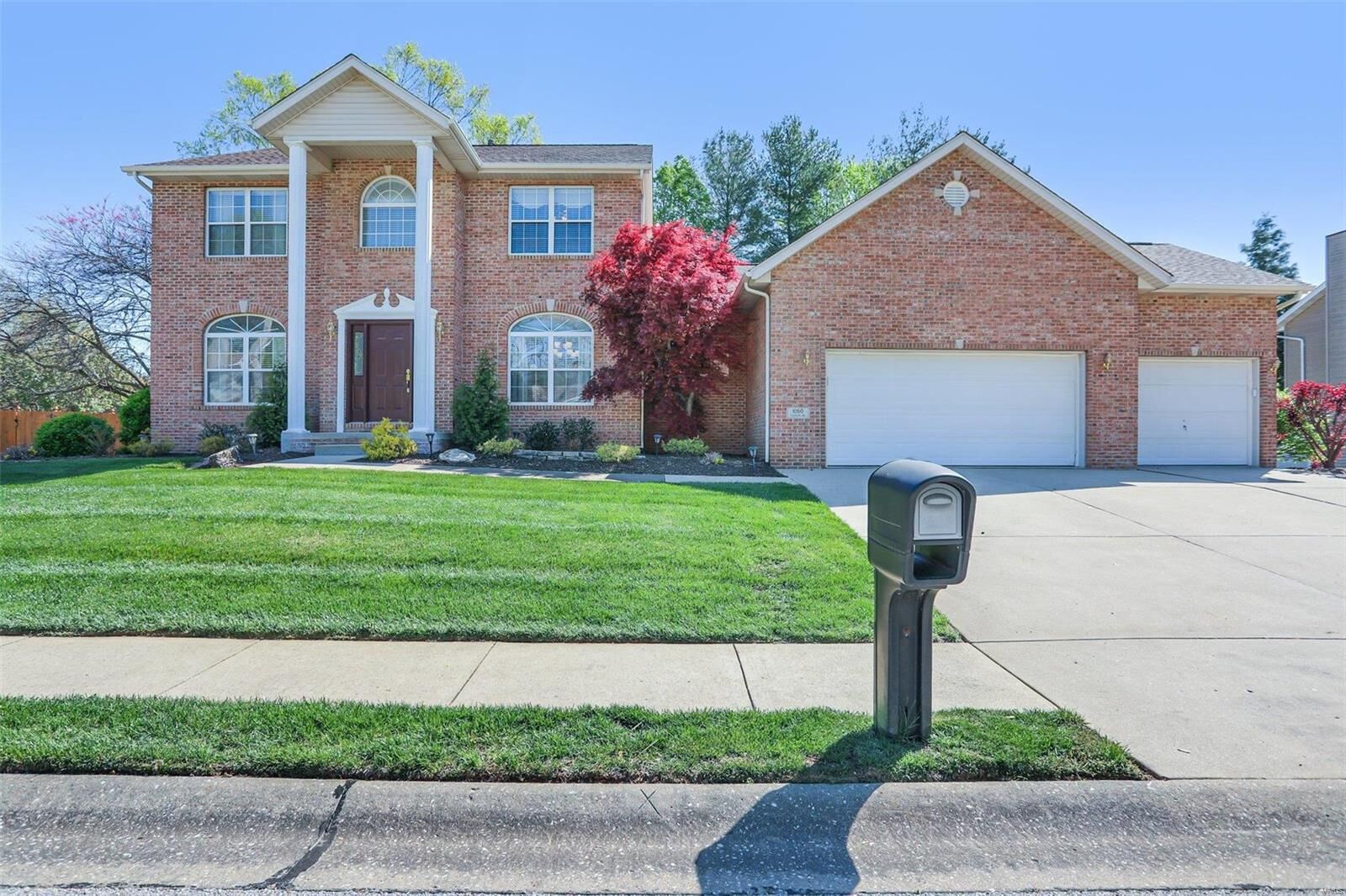 Property Photo:  1060 Catalpa Drive  IL 62269 