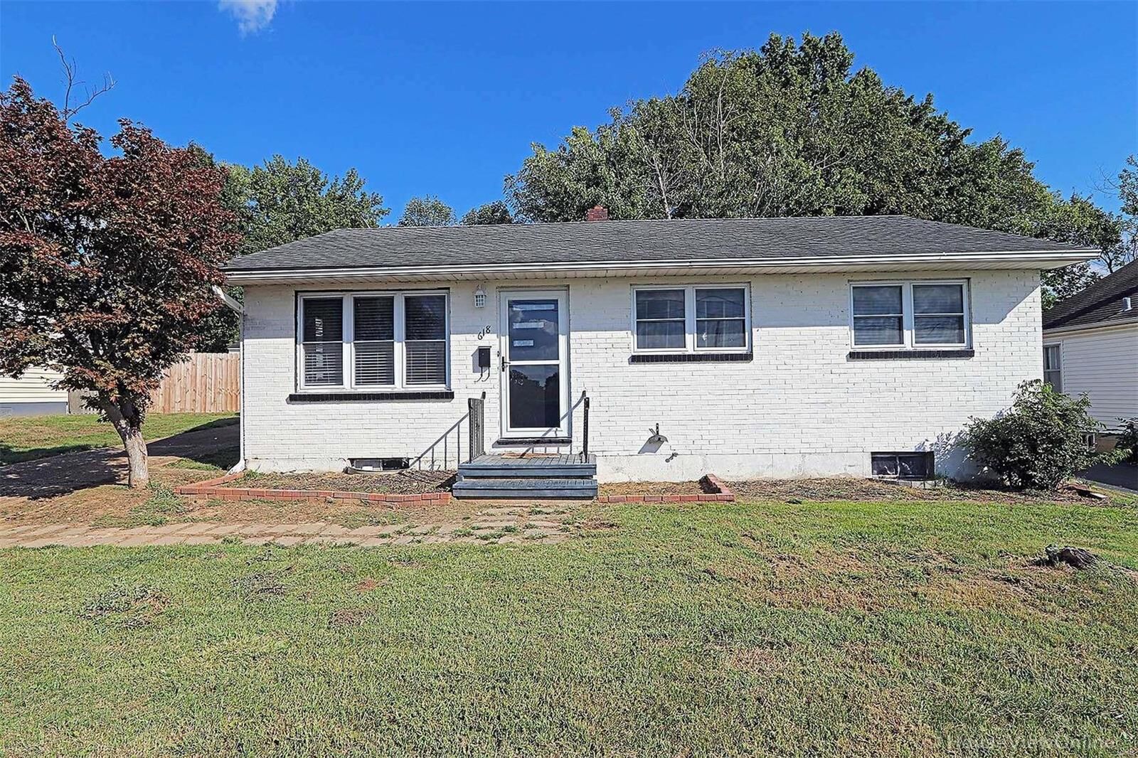 Property Photo:  618 Michael Anna Street  MO 63755 