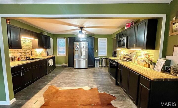 Property Photo: 304 Bill Lou Drive IL 62234