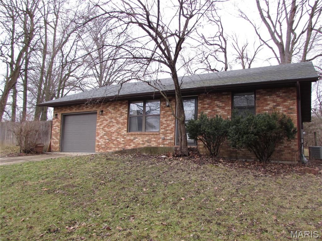 Property Photo: 676 S Station Road IL 62034