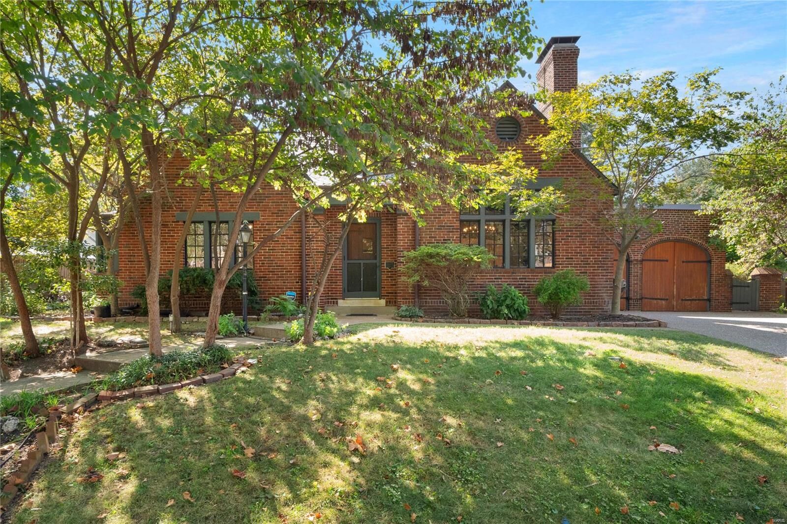 Property Photo: 415 Alta Dena Court MO 63130