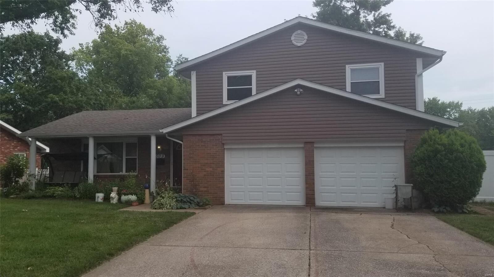 Property Photo:  509 Fontainbebleau  IL 62269