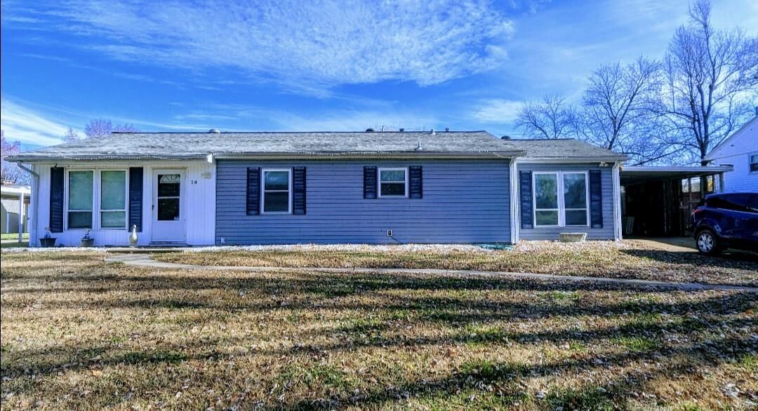 Property Photo:  14 Hampton Drive  IL 62208 