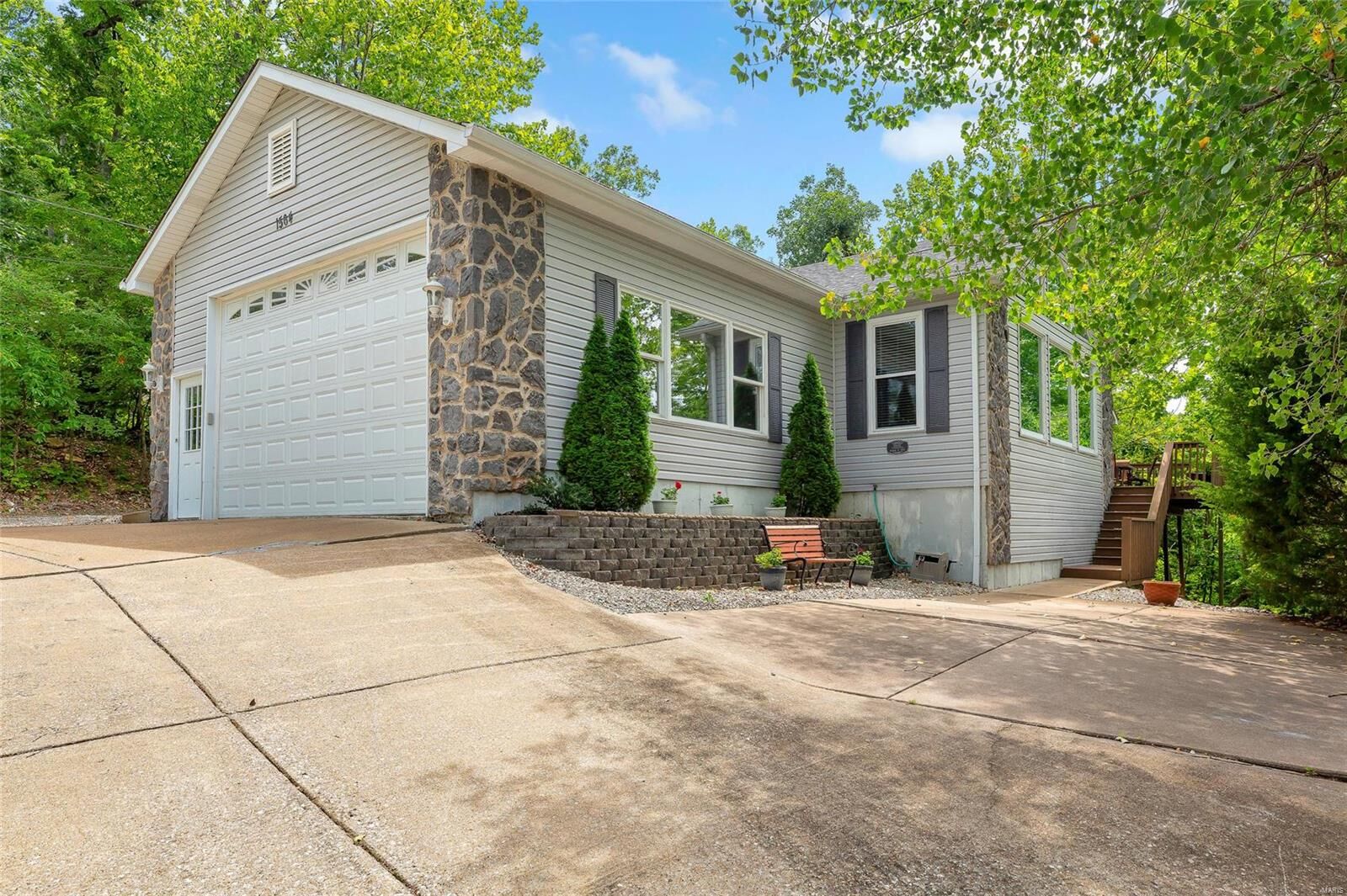 Property Photo: 1564 S Lake Sherwood Drive MO 63357