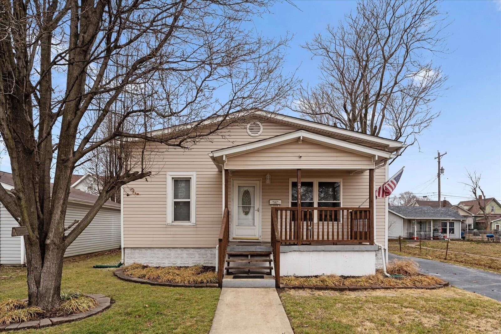Property Photo: 2311 E 25th Street IL 62040